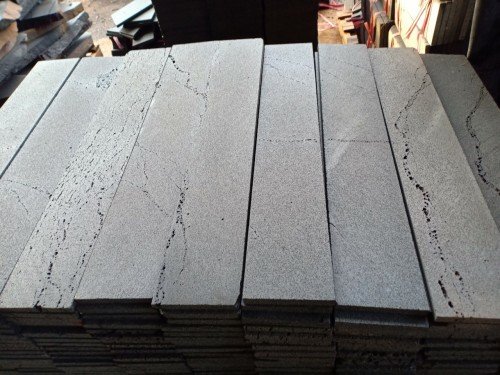Lava stone (grey basalt nature) 100 * 500 * 12 mm, 100 * 600 * 12 mm (wood pallet)