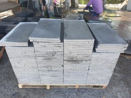 Lava stone (grey basalt) 300 * 600 * 20 mm 