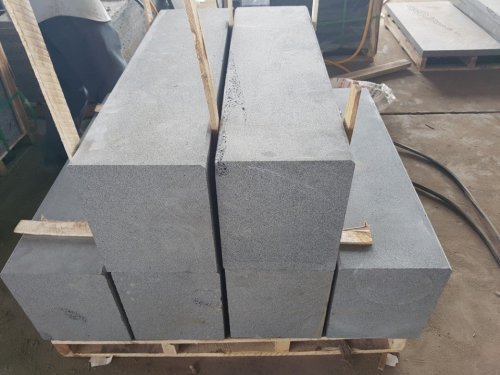 Stone nature (grey basalt) 150 * 1000 * 150 mm