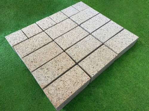 Đá granite vàng nhạt khò 300*600*20mm