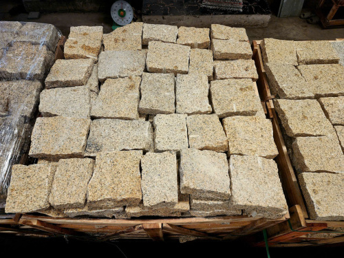 Đá rối vàng granite B.Đ